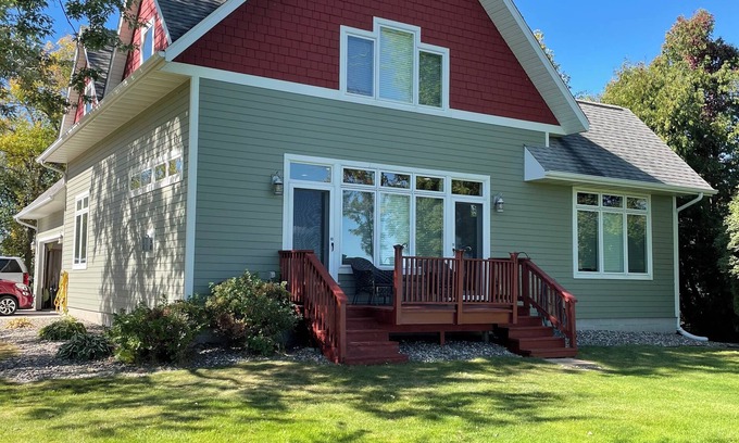 Brainerd House | Spacious, family-friendly home on beautiful North Long Lake! Enjoy Lake Daze!