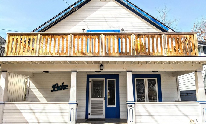 Crystal Beach Cottage | Spacious Family Getaway!