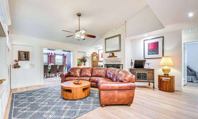 Flower Mound House | Spacious Family Home w/Fenced Yard in DFW Area