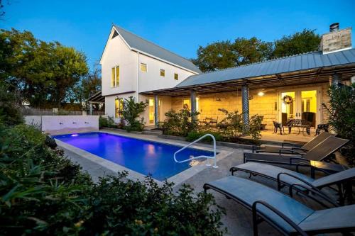 Fredericksburg House | Spacious Family Retreat - Private Pool - Ping Pong