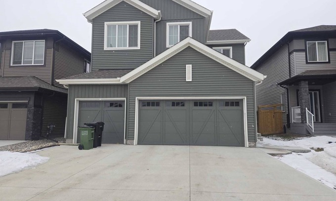 West Edmonton House | Spacious Family Retreat Near West Edmonton Mall | Gym, Ravine, Trails, Netflix