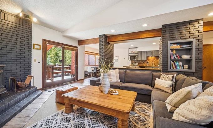 Frisco House | Spacious Frisco Pet-Friendly 3BR Townhome - Short Drive to Breckenridge Ski Area