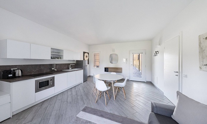 Soiano del Lago Apartment | Spacious ground floor apartment with pool