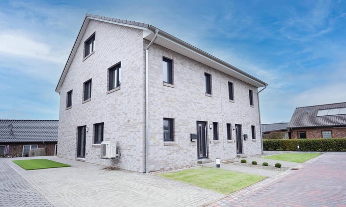 Sankt Michaelisdonn House | Spacious holiday/fitter's house Wackenhuus 6 in Albersdorf for up to 6 people
