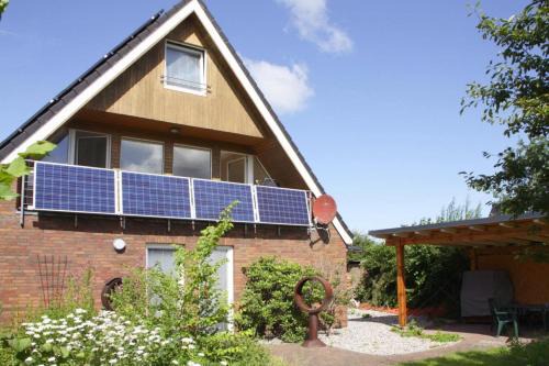 Neukirchen/Erzgeb House | Spacious Holiday Home in Neukirchen, cleaning included