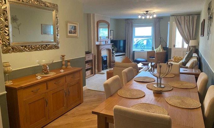 Rowrah House | Spacious Holiday Home in Cumbria