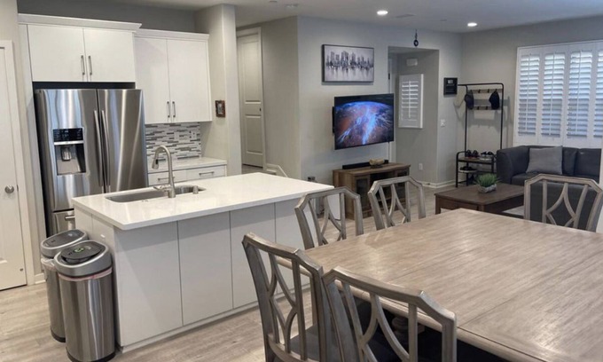 Portola Springs House | Spacious Home in Quiet Central Neighborhod