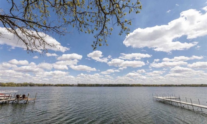 Spirit Lake House | Spacious Home on East Lake Okoboji