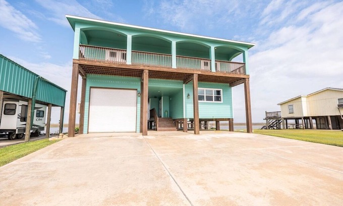 Cedar Lane House | Spacious Home on ICW w/Fabulous Patios on Sargent Beach & ICW Side!