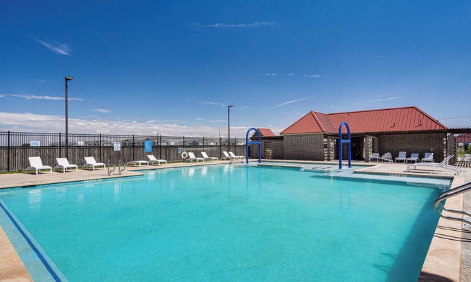 Midland House | Spacious Home w/Office & Yard in Midland-Odessa!