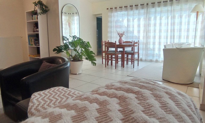 Luc-sur-Mer House | Spacious house 300 m from the sea. Sheltered garden