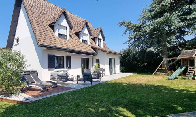 Coulogne House | Spacious house in the countryside near Calais