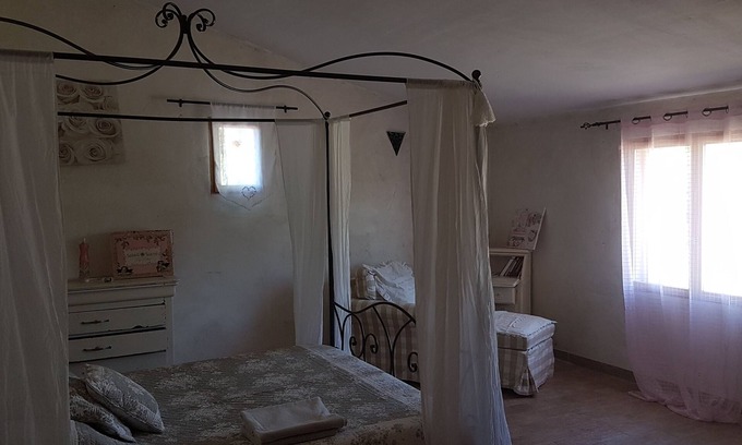 Puyvert Villa | Spacious house with pool terrace and enclosed grounds