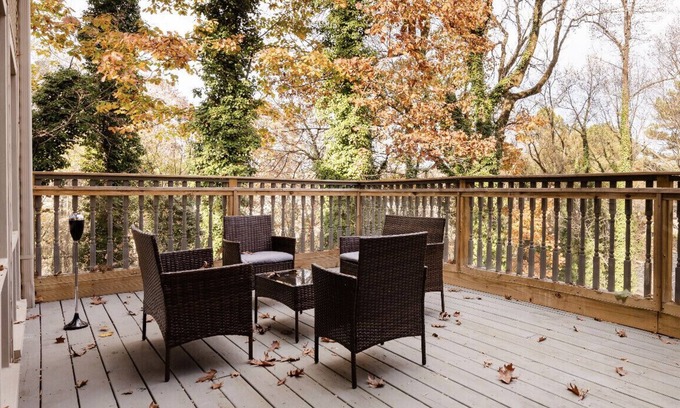 Sandy Springs House | ⭐️⭐️Spacious Intown Getaway with Stunning Views⭐️⭐️