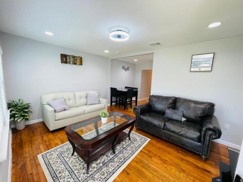 Oak Cliff Apartment | Spacious Location! 15 minutes from downtown Dallas