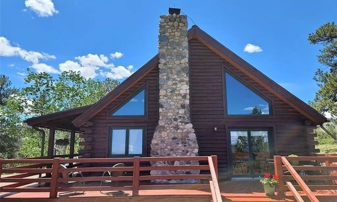 Park County House | Spacious Log Cabin with Expansive Mountain Vistas, National Forest