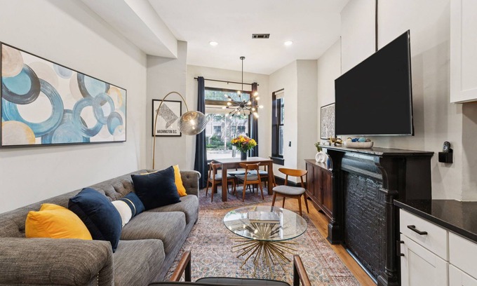 Shaw Apartment | Spacious Luxury 4BR Townhome + Huge Private Patio