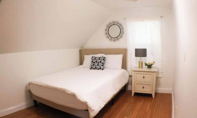 Lynn Apartment | Spacious & Modern House close to BOS & Salem