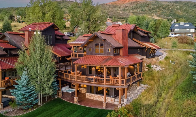 Steamboat Springs House | Spacious Mountain Home - 5 min from Steamboat Ski Resort Avail for 30+ Stays