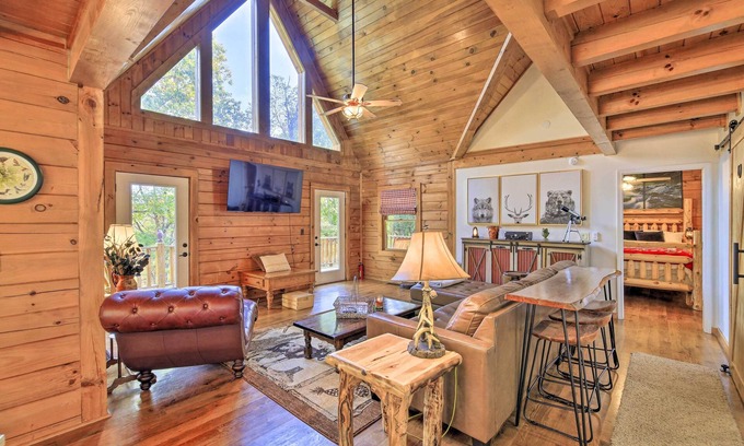 Mouth of Wilson Cabin | Spacious Mouth of Wilson Cabin Near New River