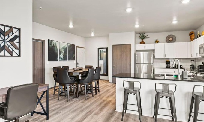 South Perry District Apartment | Spacious NEW 2 bed 2 bath apt by Downtown Spokane