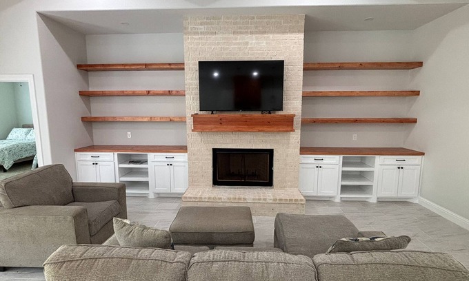 Wellborn House | Spacious New Home Near Texas A&M