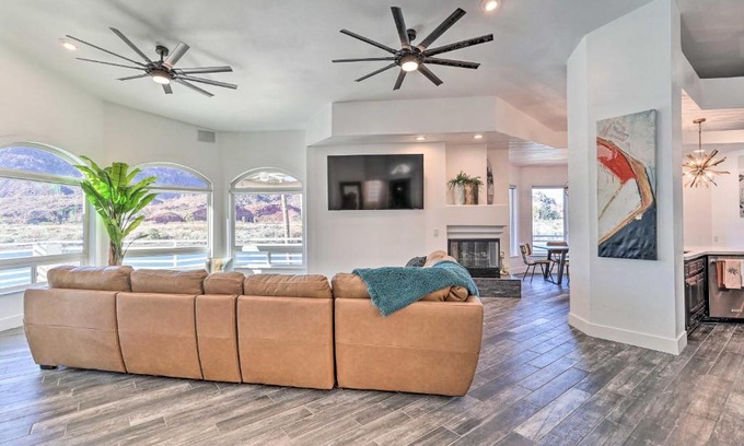 Parker Strip House | Spacious Parker House on the Colorado River!