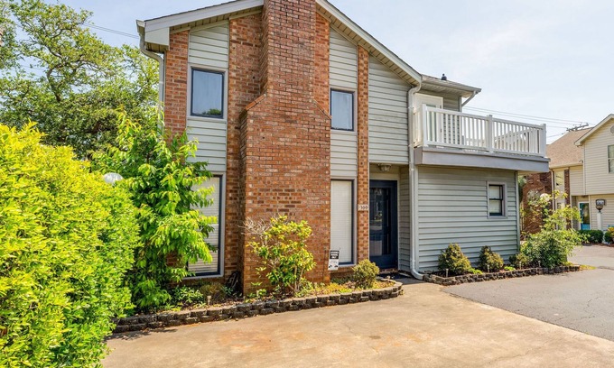 Ocean Grove House | Spacious Patio Home with shared pool + FREE DAILY ACTIVITIES!!!