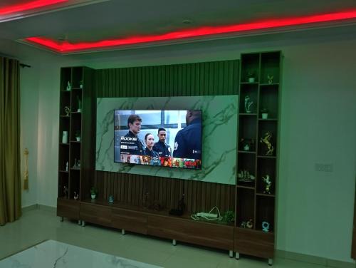 Ofin Apartment | Spacious Penthouse 1 Apartment