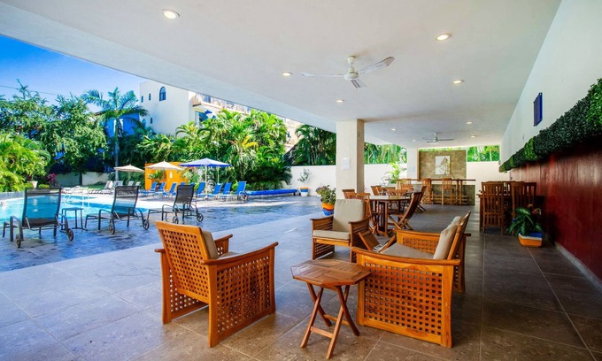Las Glorias Condo | Spacious PV Condo Near Beach