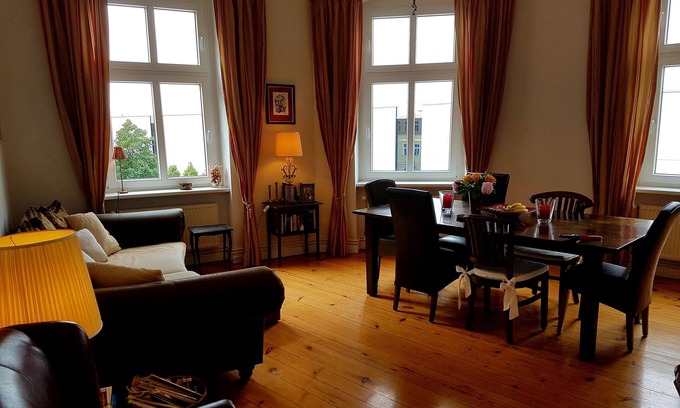 Moabit Apartment | Spacious, quiet, light, charming centrally located apartment, 140 qm, 6 persons