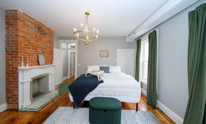 East Row Historic District House | Spacious Rowhouse - 5 Min to Cincy & Walkable!