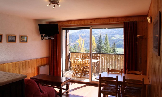 Barcelonnette Apartment | SPACIOUS STUDIO 30M2 balcony south facing terrace 4 pers near downtown