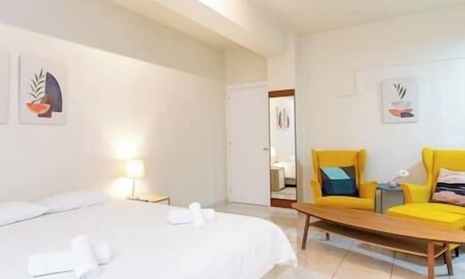 Trypiotis Apartment | Spacious studio located in the pedestrian zone