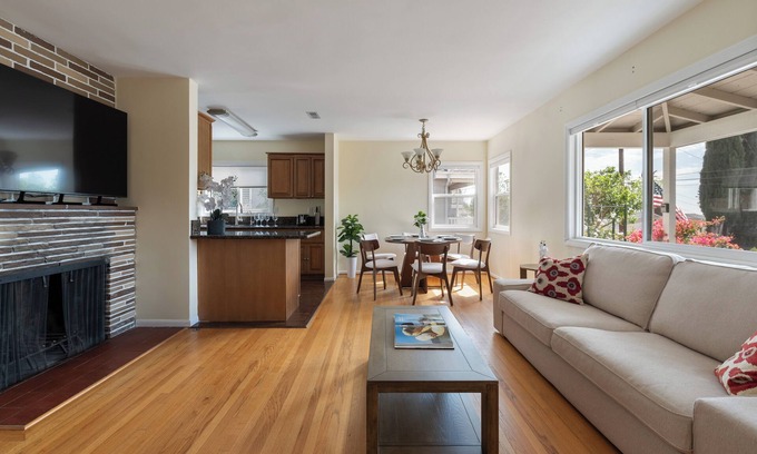 La Crescenta House | Spacious 4-bedroom house in lovely La Crescenta-Montrose