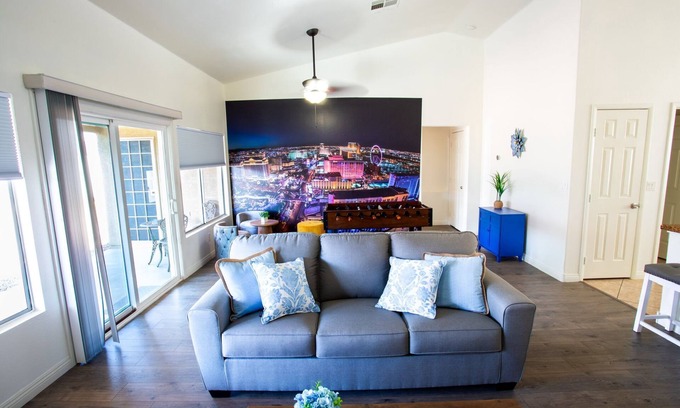 North Las Vegas House | Spacious Vegas Home Retreat -Ideal for families & groups. Pets welcome!
