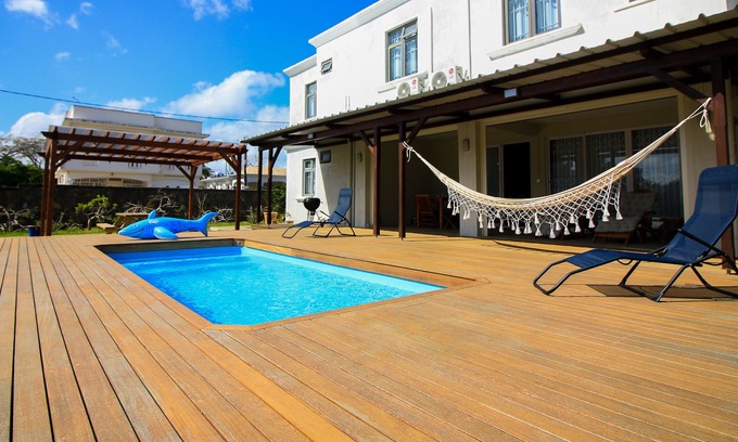 Calebasses Villa | Spacious villa Quatre Coco with swimming pool 5.4M X 2.5M, beach access