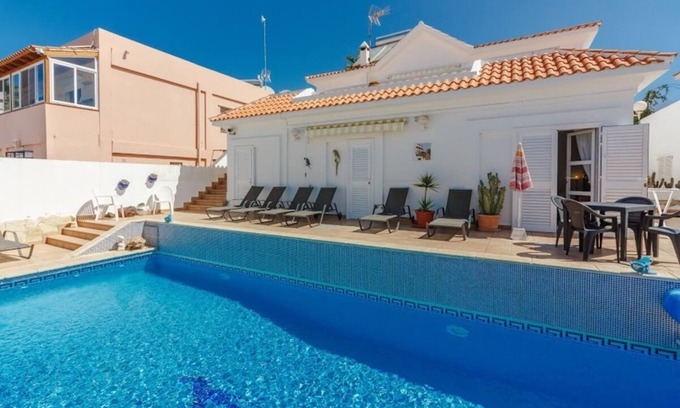Callao Salvaje Villa | Spacious villa with a pool