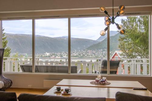 Tromso Apartment | Spacious with a great view over Tromsø