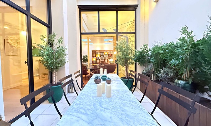 Saint-Merri Apartment | Sparissimo, 6 bedrooms/4 bathrooms, 14 people, 220 m²