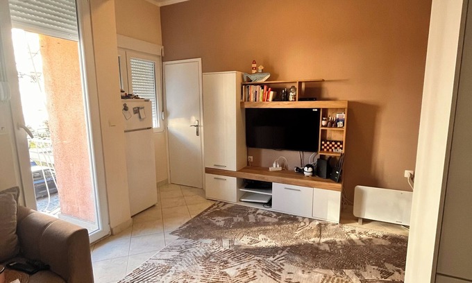 Tivat Apartment | Sparke City Center Apartment in Tivat, MNEnPet friendly😊