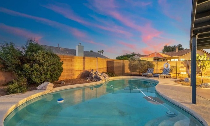 Canyon Shadows House | Sparkling Pool | Grill | Backyard Lounge | Oro Val