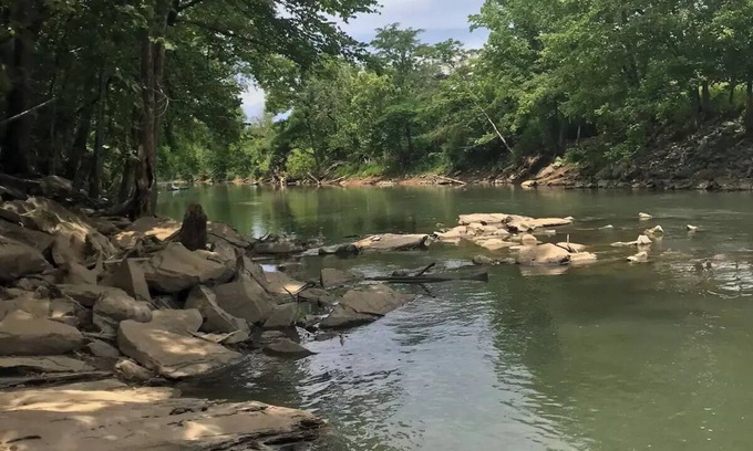 Sparta House | Sparta House on the Calfkiller Rivern