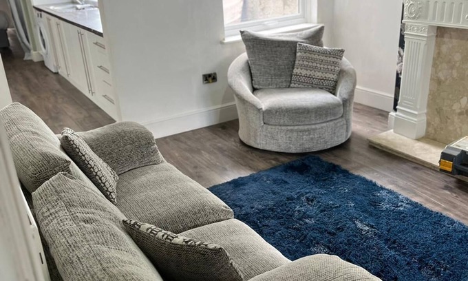 Cleethorpes Apartment | SPECIAL! 5 Bedroom Whole House in Brereton