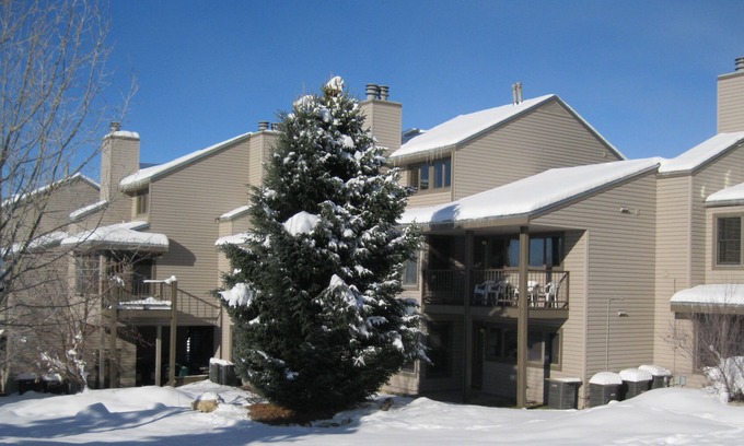 Steamboat Springs Condo | SPECIAL HOLIDAY RATE! On free city bus route! Lots of amenities!