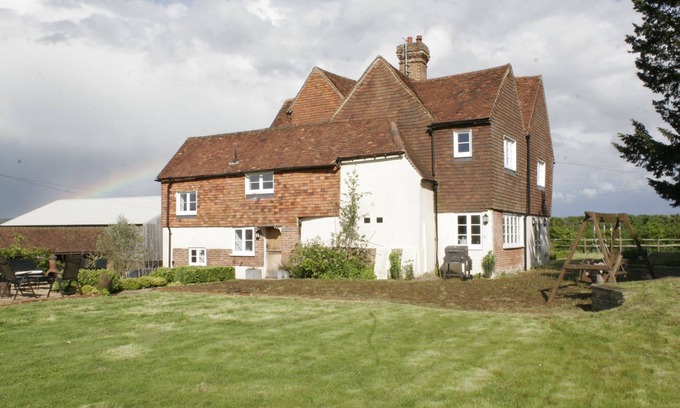 Oxted House | Special Offers Surrey Farmhouse 5 Bedrooms - Sleeps 10