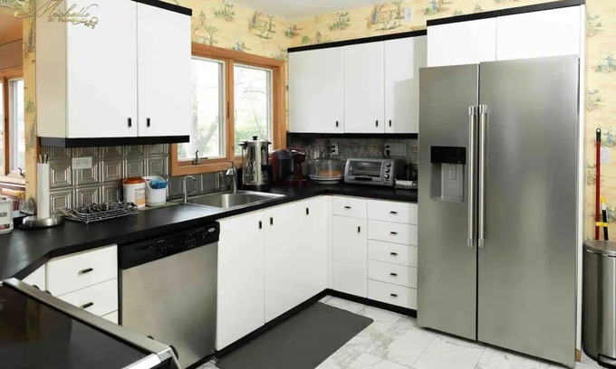 South Valley Stream House | Spectacular 4-bedroom home with private attached bathroom