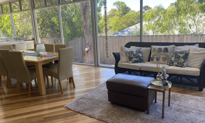 Eagle Bay House | Spectacular Eagle Bay beachside home