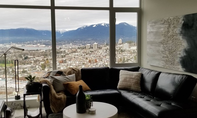 Burnaby Apartment | Spectacular North Shore Mountain, Downtown and Water views