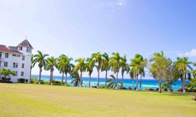 Montego Bay Apartment | Spectacular Ocean View Studio Apt